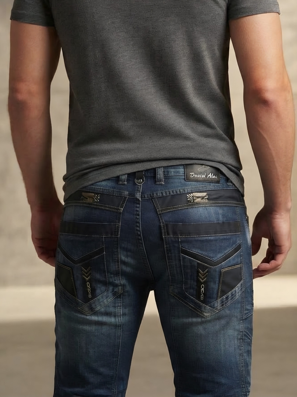 Danial Marck Y2K Slim Straight Men’s Jeans in Washed Blue Size 34